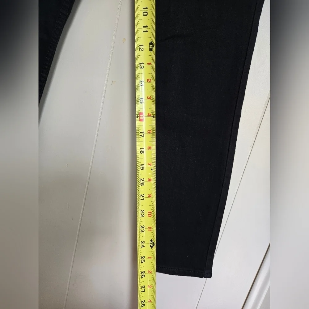 NWT H&M Black Skinny Ankle Jeans -Size 27